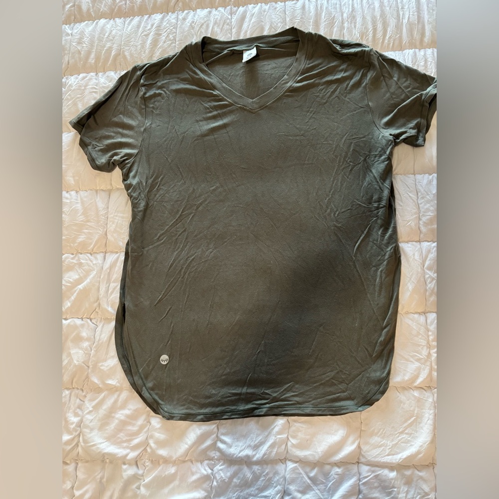 Senita Boyfriend T-shirt - fits like a small, loose fit